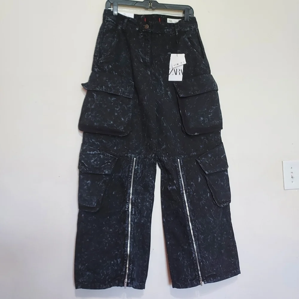 Zara Relaxed Mid Rise Cargo Utility jeans